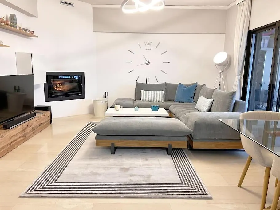 2 Bedroom Family Apartment II سالونيك